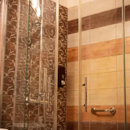 Maya Panzio-rezidencia 3*