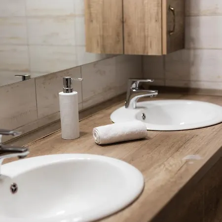 Maya Panzio-rezidencia 3* Σέγκεντ