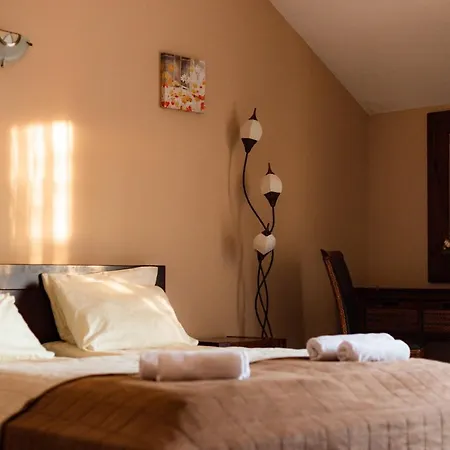 Maya Panzio-rezidencia 3*