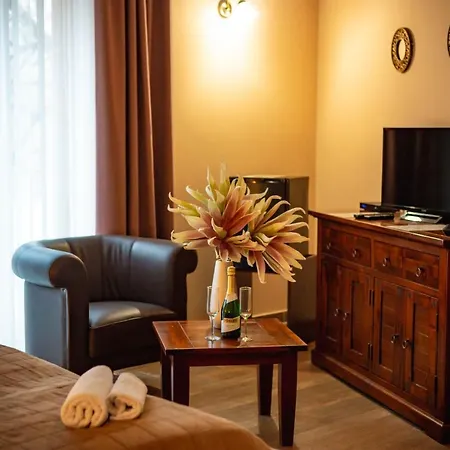 Maya Panzio-rezidencia Σέγκεντ