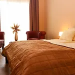 Maya Panzio-rezidencia Bed & Breakfast 3*