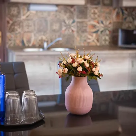 Maya Panzio-rezidencia 3*