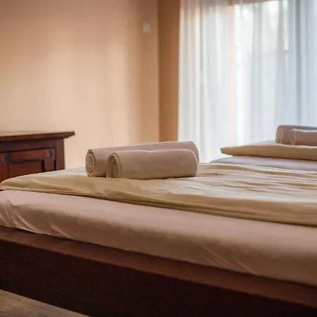 Maya Panzio Bed & Breakfast