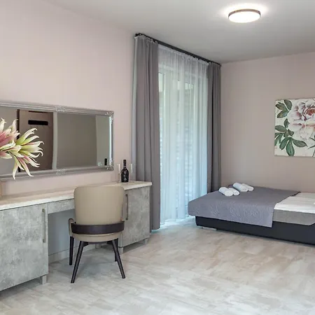 ベッド・アンド・ブレックファスト Maya Panzio-rezidencia 3*